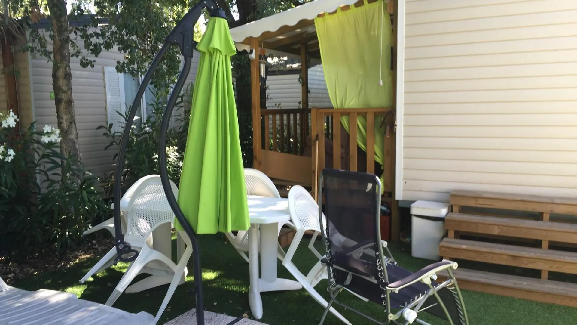 Campsite Camping Le Montourey Siblu Frejus