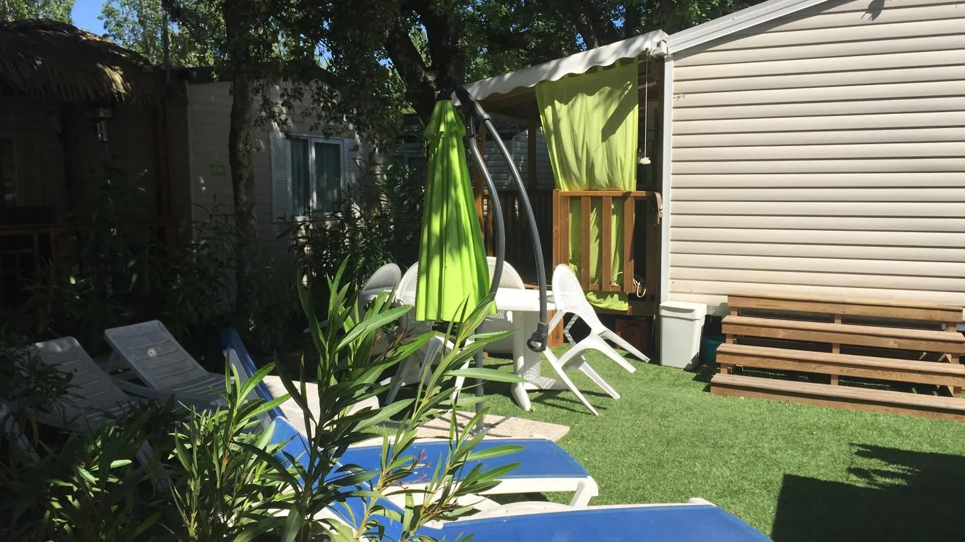 Camping Le Montourey Siblu Frejus Campsite